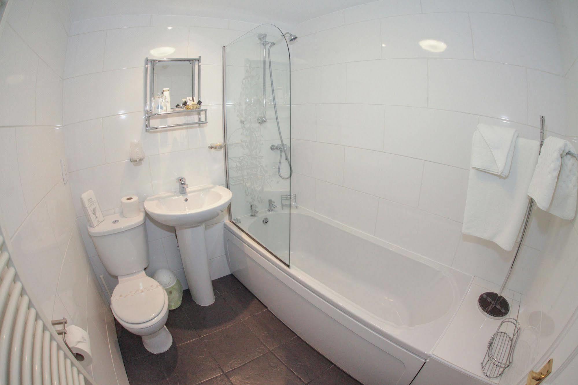 Tower House Executive Guest House Pontefract Zewnętrze zdjęcie